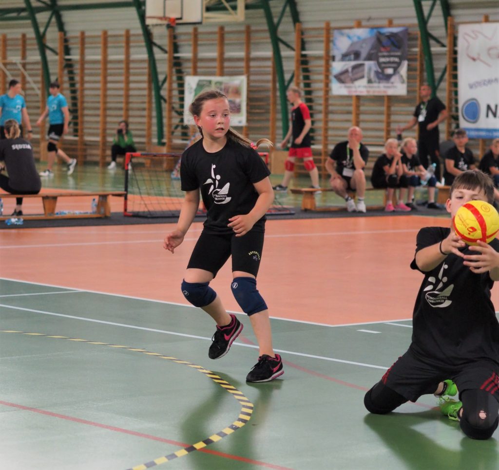 mecz tchoukball - ujęcie grających 