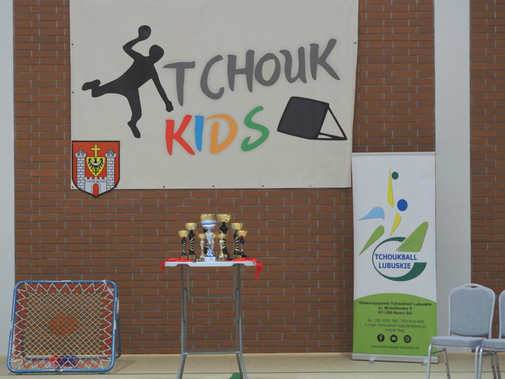 hala widowiskowo-sportowa w Nowym Miasteczku - rozpoczecie turnieju 